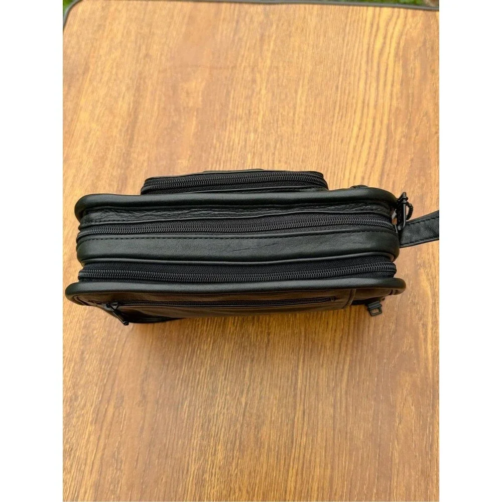 TUMI Men’s Organizer Clutch Black Leather Travel Toiletry Bag Wristlet VTG 995D